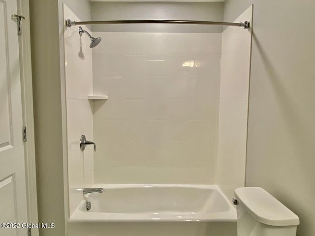 77 Van Dam Street 105, Saratoga Springs, NY 12866