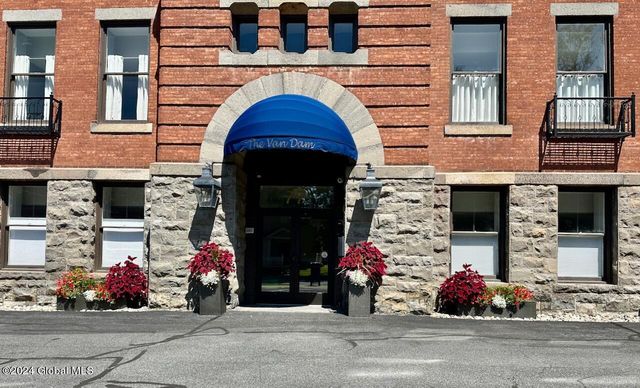 77 Van Dam Street 105, Saratoga Springs, NY 12866