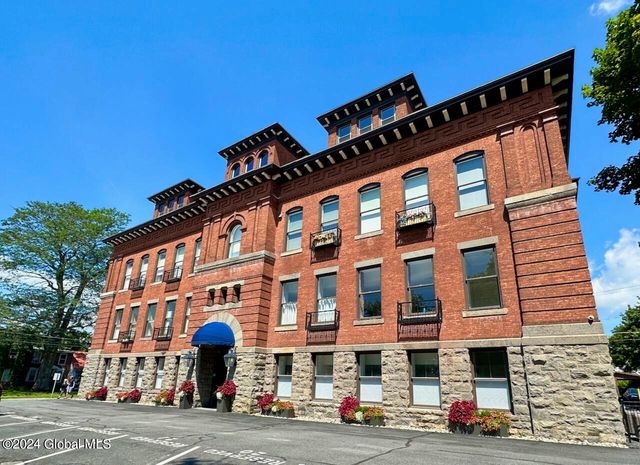 77 Van Dam Street 105, Saratoga Springs, NY 12866