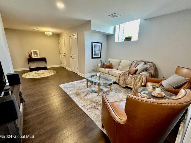 77 Van Dam Street 105, Saratoga Springs, NY 12866