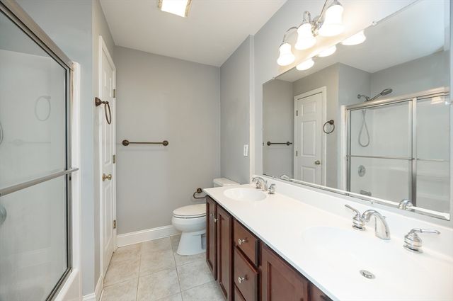 24 Leanne Way 24, Franklin, MA 02038