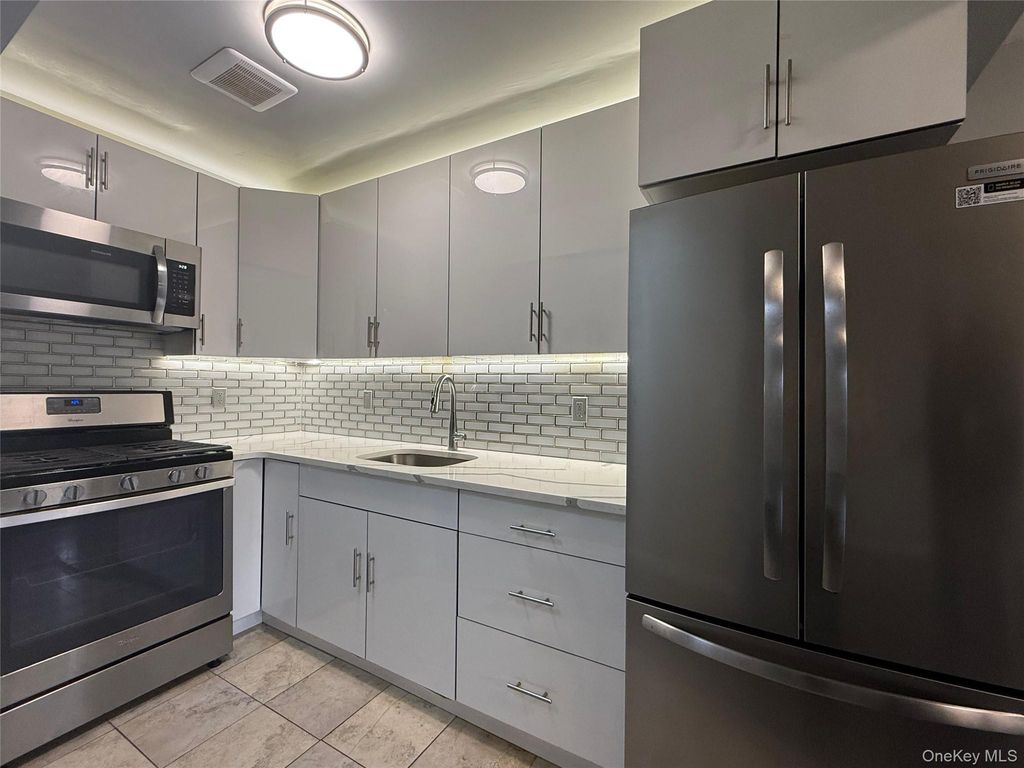 123 Barbey Street, Brooklyn, NY 11207