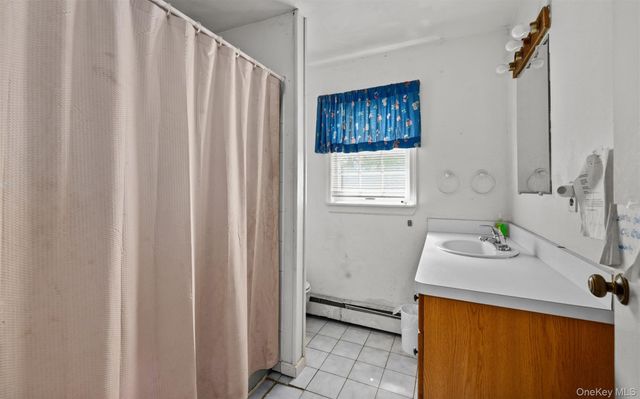 62 W Bartlett Road, Middle Island, NY 11953