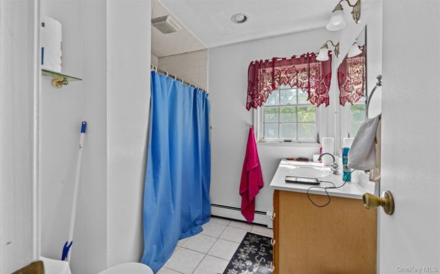 62 W Bartlett Road, Middle Island, NY 11953