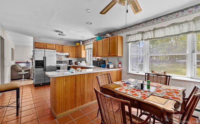 62 W Bartlett Road, Middle Island, NY 11953