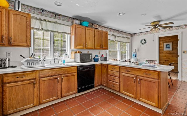 62 W Bartlett Road, Middle Island, NY 11953
