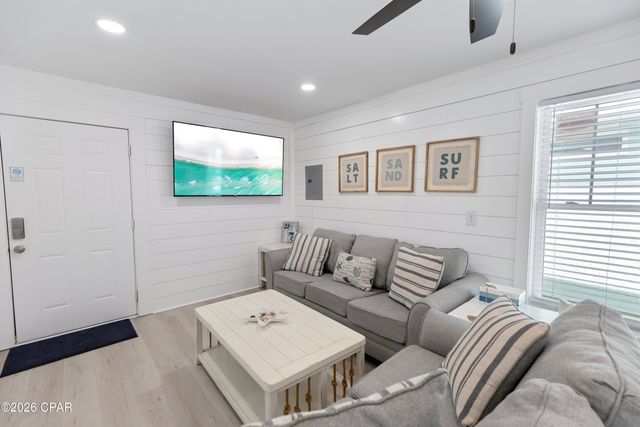 21401 Hilltop Avenue, Panama City Beach, FL 32413