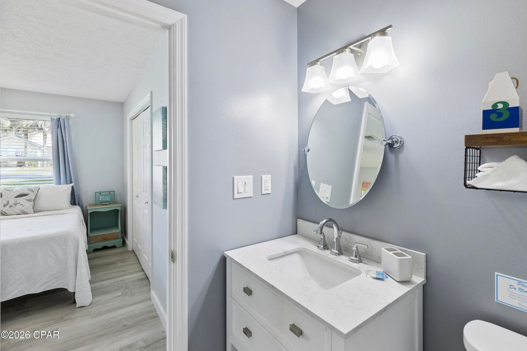 Image 14 of property listing at 21401 Hilltop Avenue, Panama City Beach, FL 32413