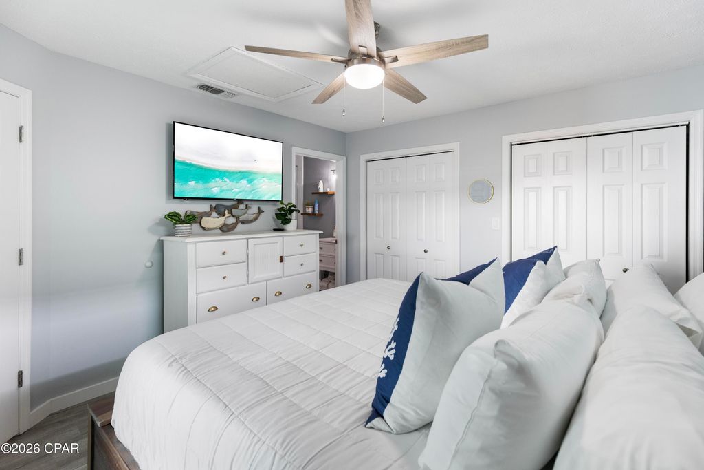 Image 16 of property listing at 21401 Hilltop Avenue, Panama City Beach, FL 32413