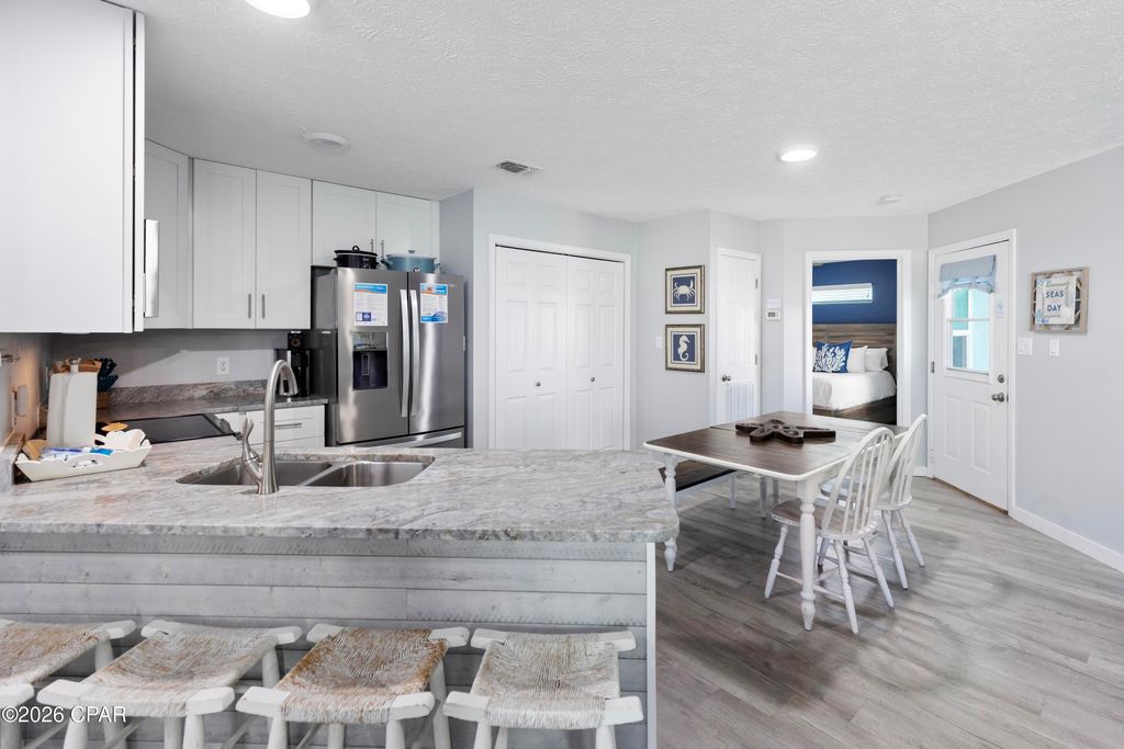 Image 8 of property listing at 21401 Hilltop Avenue, Panama City Beach, FL 32413
