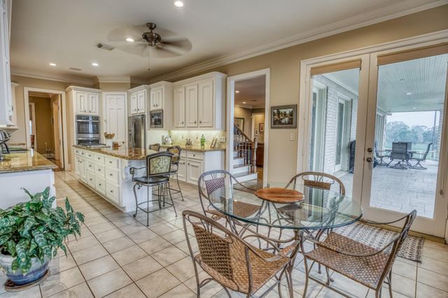 2958 Highway 36 N, Bellville, TX 77418