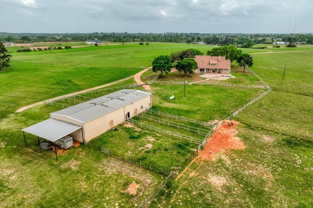 2958 Highway 36 N, Bellville, TX 77418