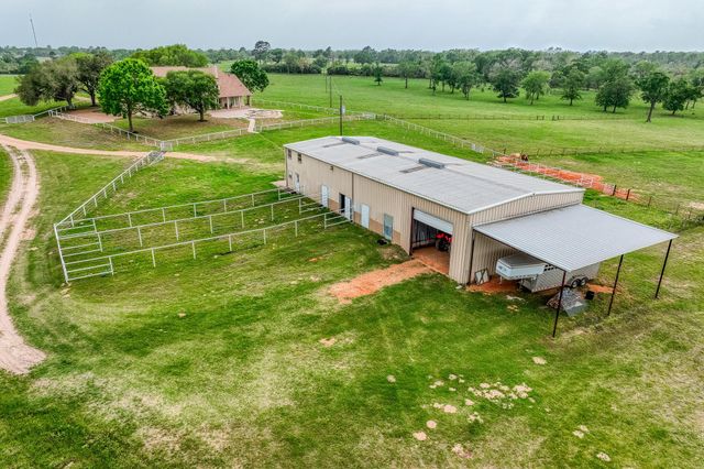 2958 Highway 36 N, Bellville, TX 77418