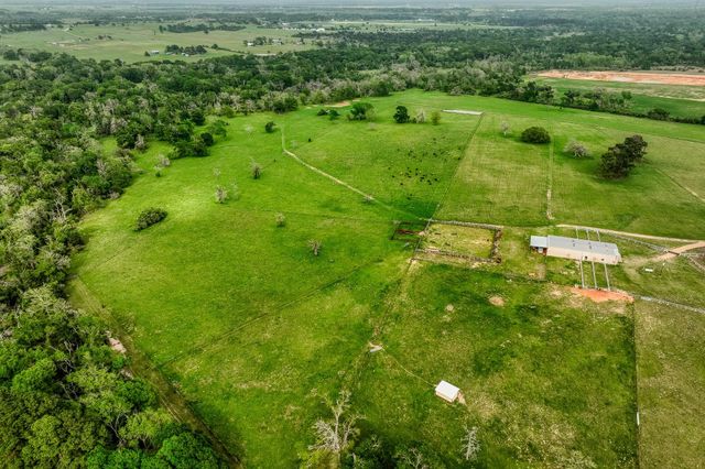 2958 Highway 36 N, Bellville, TX 77418