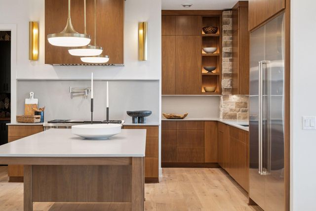 17164 Sunset Trail SW, Prior Lake, MN 55372