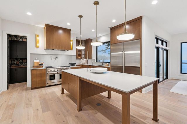 17164 Sunset Trail SW, Prior Lake, MN 55372