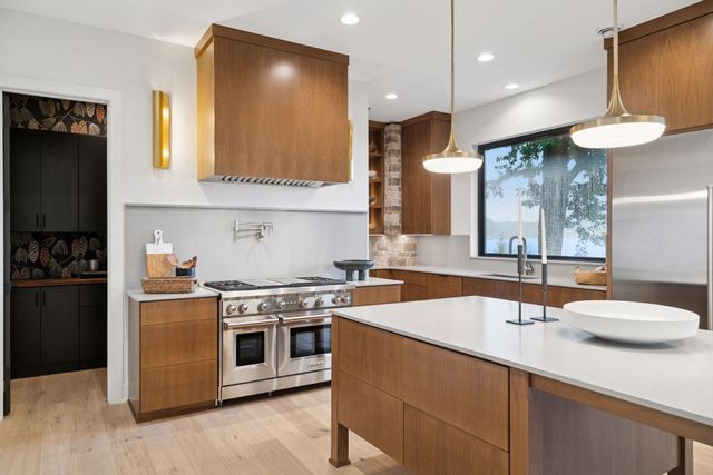 17164 Sunset Trail SW, Prior Lake, MN 55372