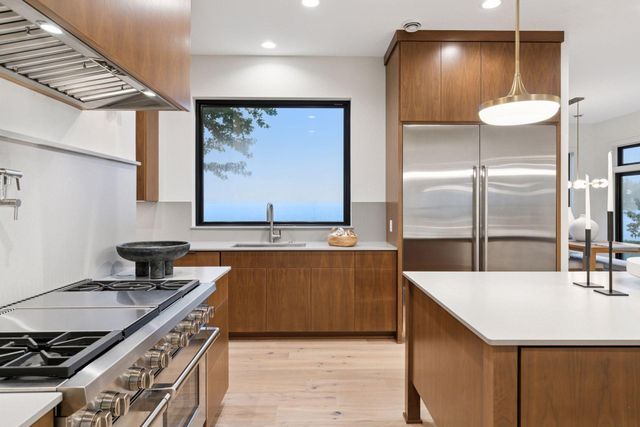 17164 Sunset Trail SW, Prior Lake, MN 55372