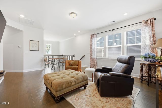 933 Wrights Creek Way, Wake Forest, NC 27587