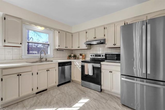 2704 Fincham CT, Chesapeake, VA 23324