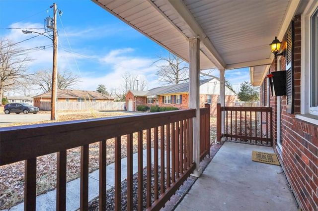 2704 Fincham CT, Chesapeake, VA 23324