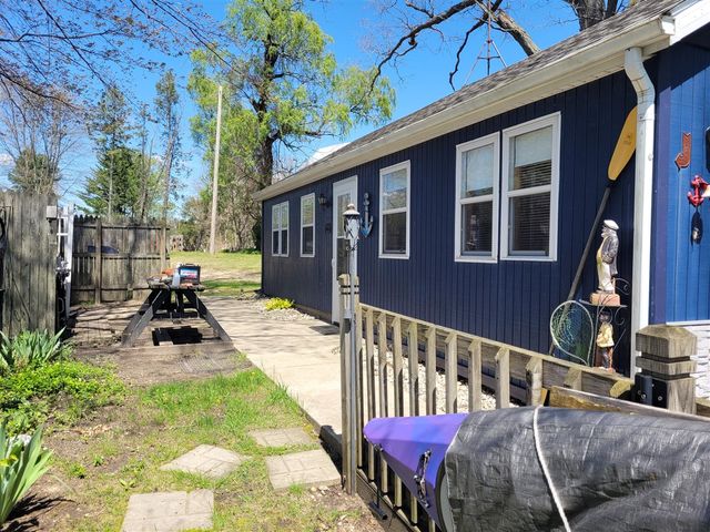 31421 County Road 388, Gobles, MI 49055