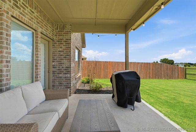 13212 E 137th Street N, Collinsville, OK 74021