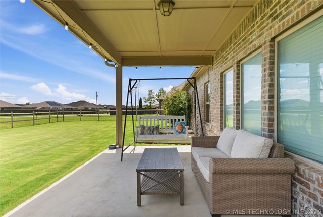 13212 E 137th Street N, Collinsville, OK 74021