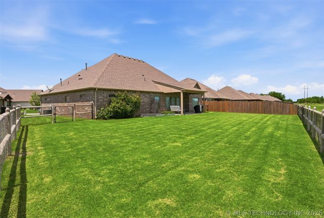 13212 E 137th Street N, Collinsville, OK 74021