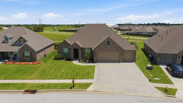 13212 E 137th Street N, Collinsville, OK 74021