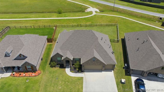 13212 E 137th Street N, Collinsville, OK 74021