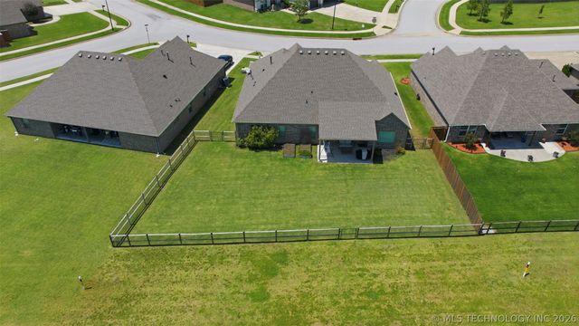 13212 E 137th Street N, Collinsville, OK 74021