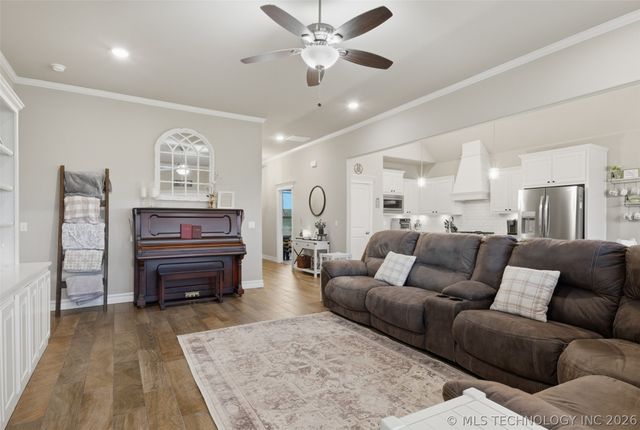 13212 E 137th Street N, Collinsville, OK 74021