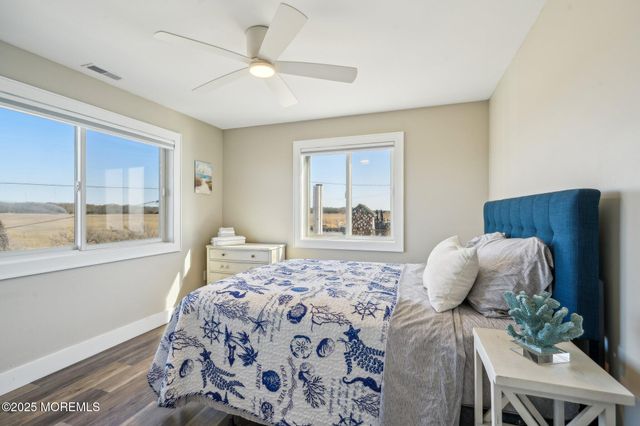 27 S Beach Drive, Cape May Court House, NJ 08210