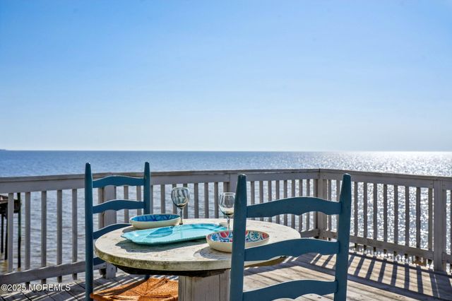 27 S Beach Drive, Cape May Court House, NJ 08210
