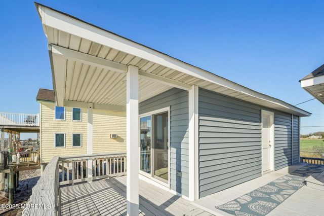27 S Beach Drive, Cape May Court House, NJ 08210