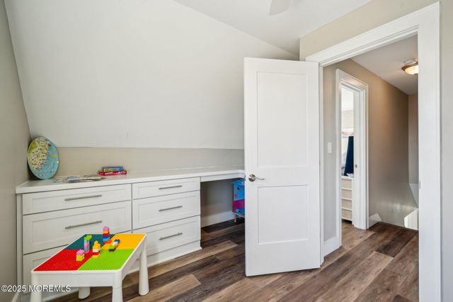27 S Beach Drive, Cape May Court House, NJ 08210