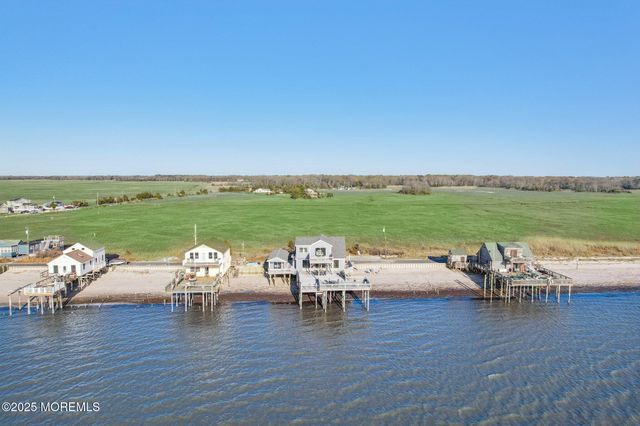 27 S Beach Drive, Cape May Court House, NJ 08210