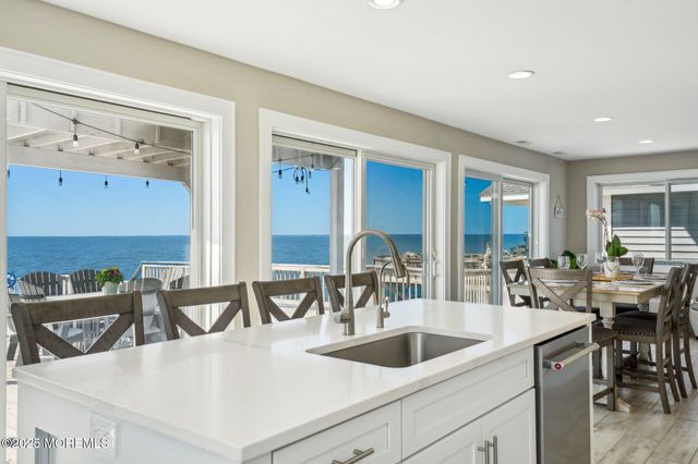 27 S Beach Drive, Cape May Court House, NJ 08210
