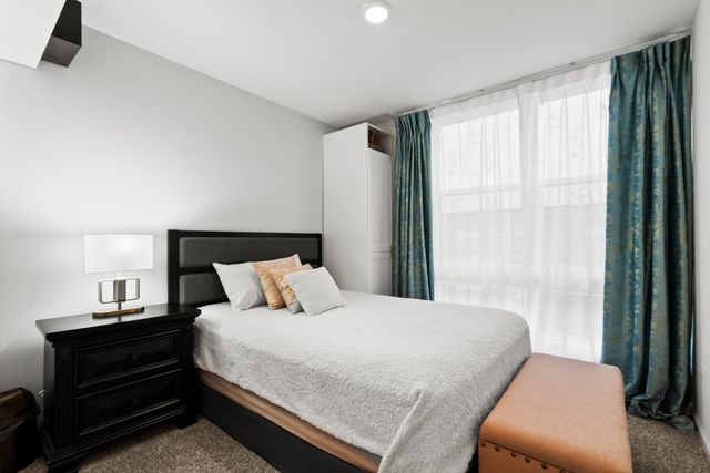 343 Summit Circle Summit Circle 343, Lombard, IL 60148