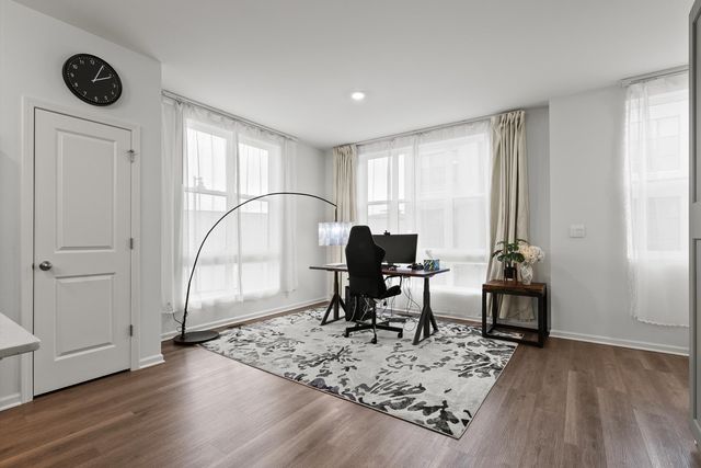 343 Summit Circle Summit Circle 343, Lombard, IL 60148