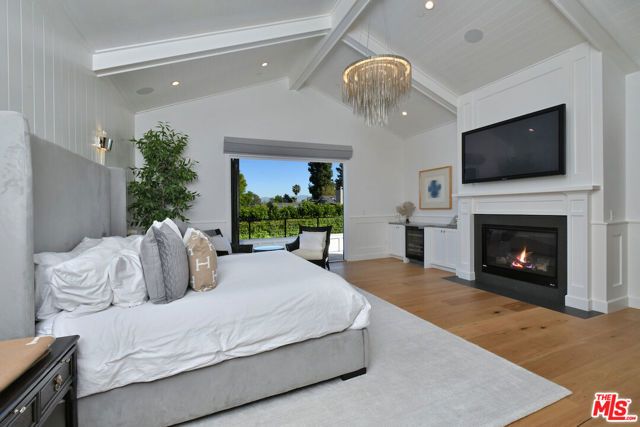 17201 Mccormick Street, Encino (los Angeles), CA 91316