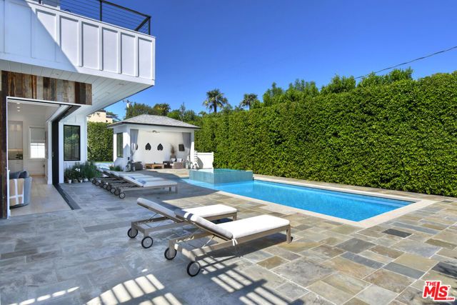 17201 Mccormick Street, Encino (los Angeles), CA 91316