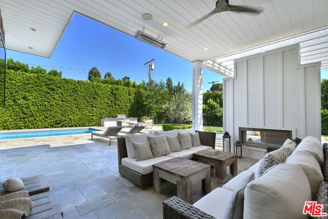 17201 Mccormick Street, Encino (los Angeles), CA 91316