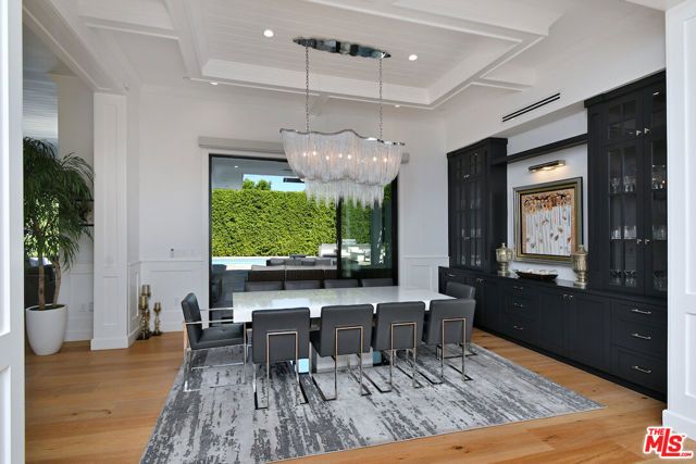 17201 Mccormick Street, Encino (los Angeles), CA 91316
