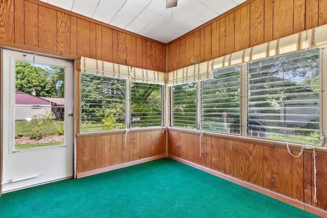 5700 S 41st STREET, Greenfield, WI 53221