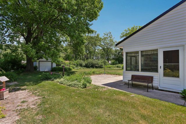 5700 S 41st STREET, Greenfield, WI 53221