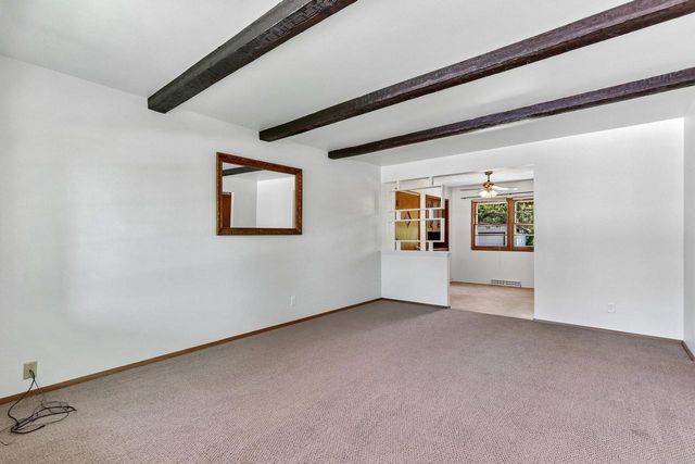 5700 S 41st STREET, Greenfield, WI 53221