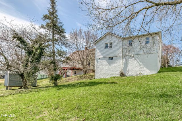 176 Crescent Drive, Bristol, VA 24201