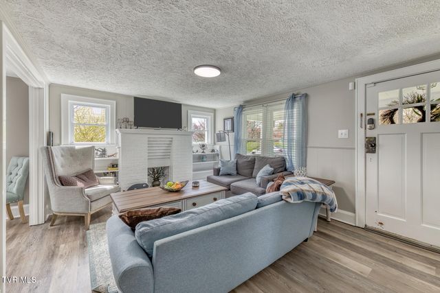 176 Crescent Drive, Bristol, VA 24201